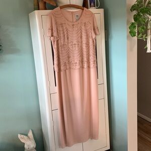 R&M Richard’s sz 18 gown beaded euc formal wedding